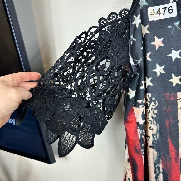 No name large 20-1/2 p2 p 30” length off shoulder. Lace sleeves zip front. New - Picture 4 of 5